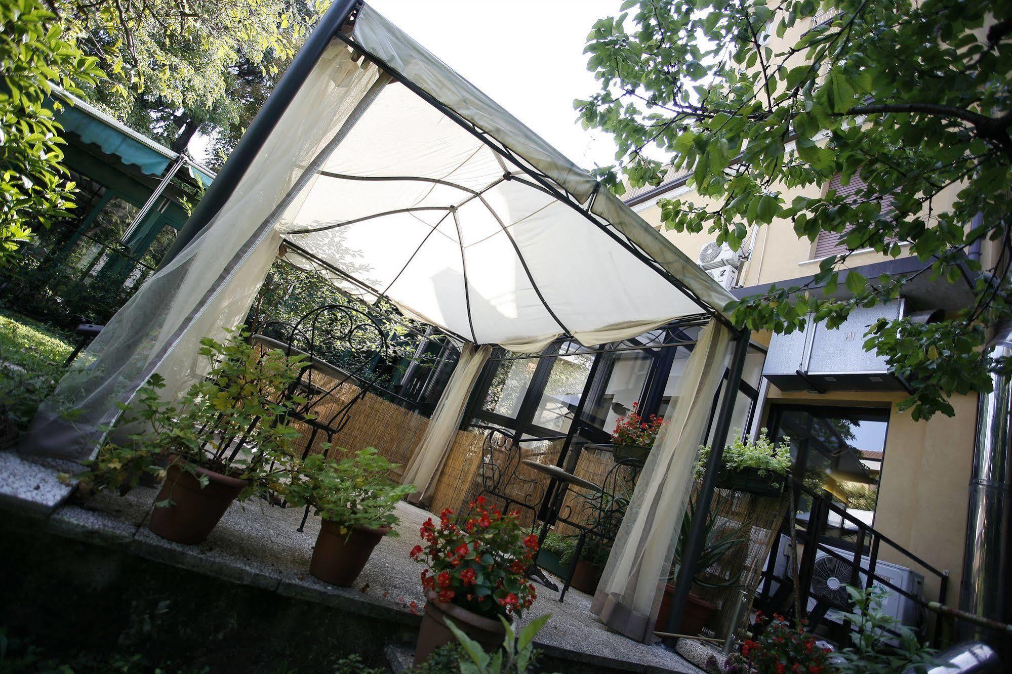 Hotel Adler Milano Exterior foto